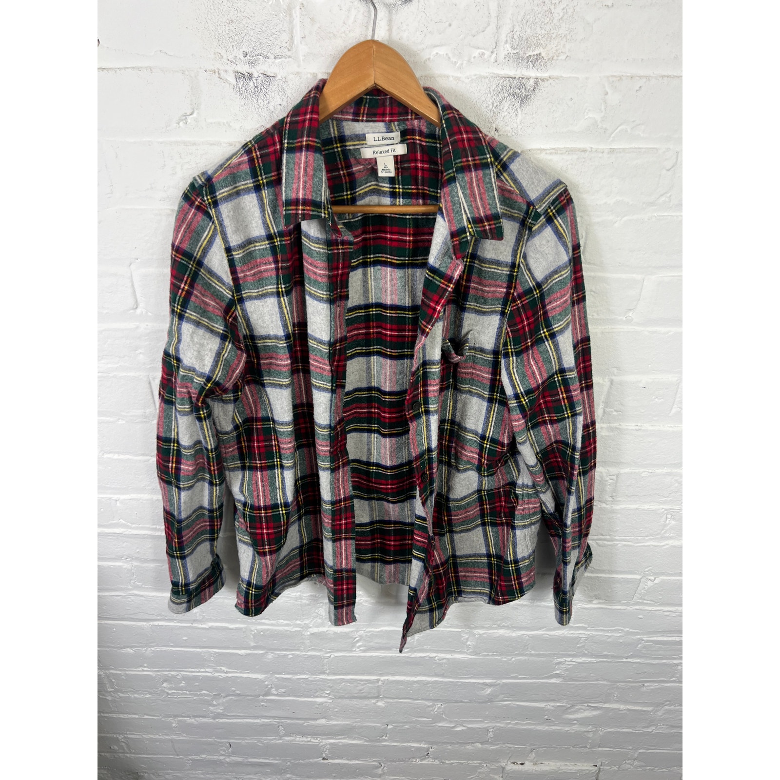 L.L. Bean Women's Relaxed Fit Flannel Shirt Long Sleeves Plaid Multi Size Large